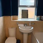 Comfortable 2bed Nr Centre And Parking بريستول