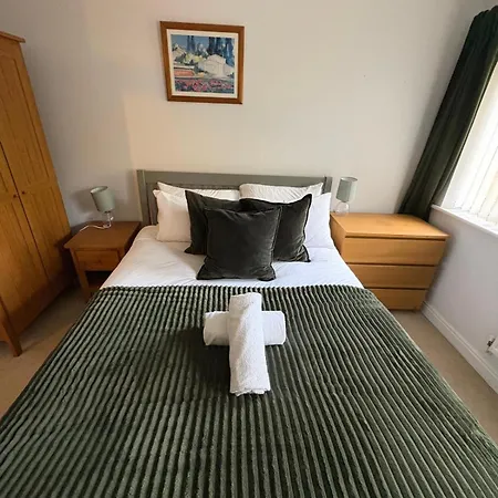 Comfortable 2bed Outside Ulez, With Parking *
