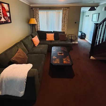 Ferienhaus Comfortable 2bed Outside Ulez, With Parking