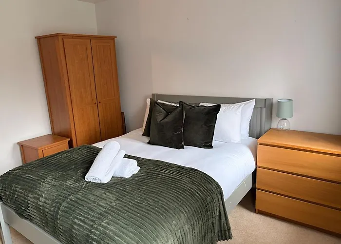 Comfortable 2bed Nr Centre And Parking ブリストル